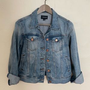 J.Crew Classic denim jacket Style #H5593 Size Small